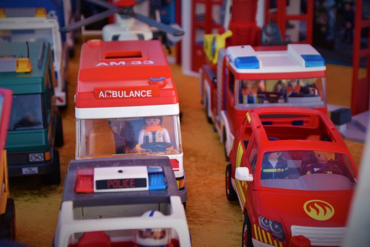 Toy emergency service vehicles 